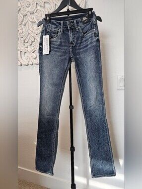 Silver Jeans Women's Straight Leg Blue Denim medium Wash Size 25×31 NWT